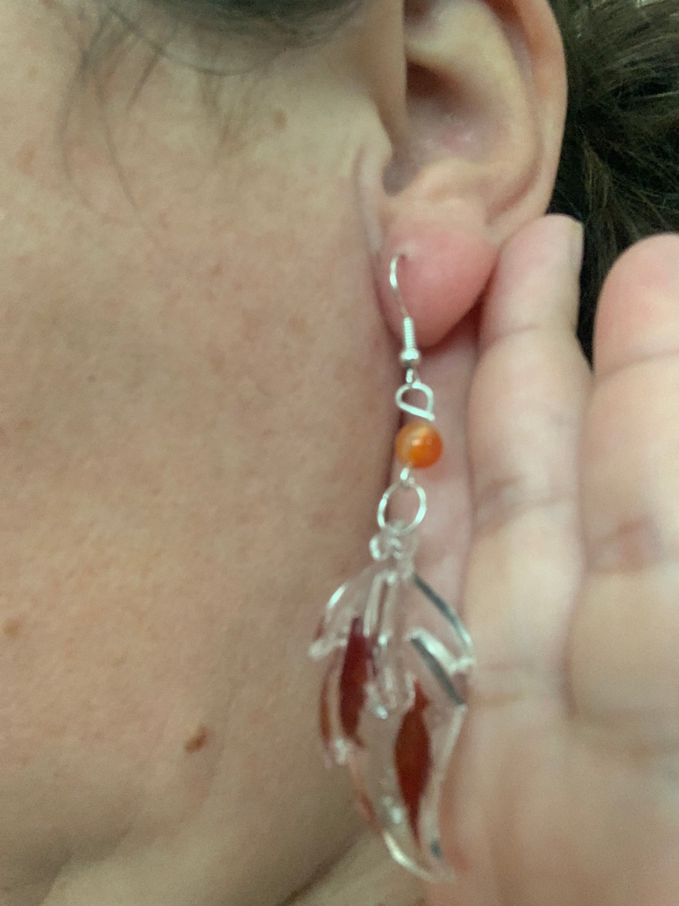 Boucle d oreilles Éveil automnal-cornaline et résine