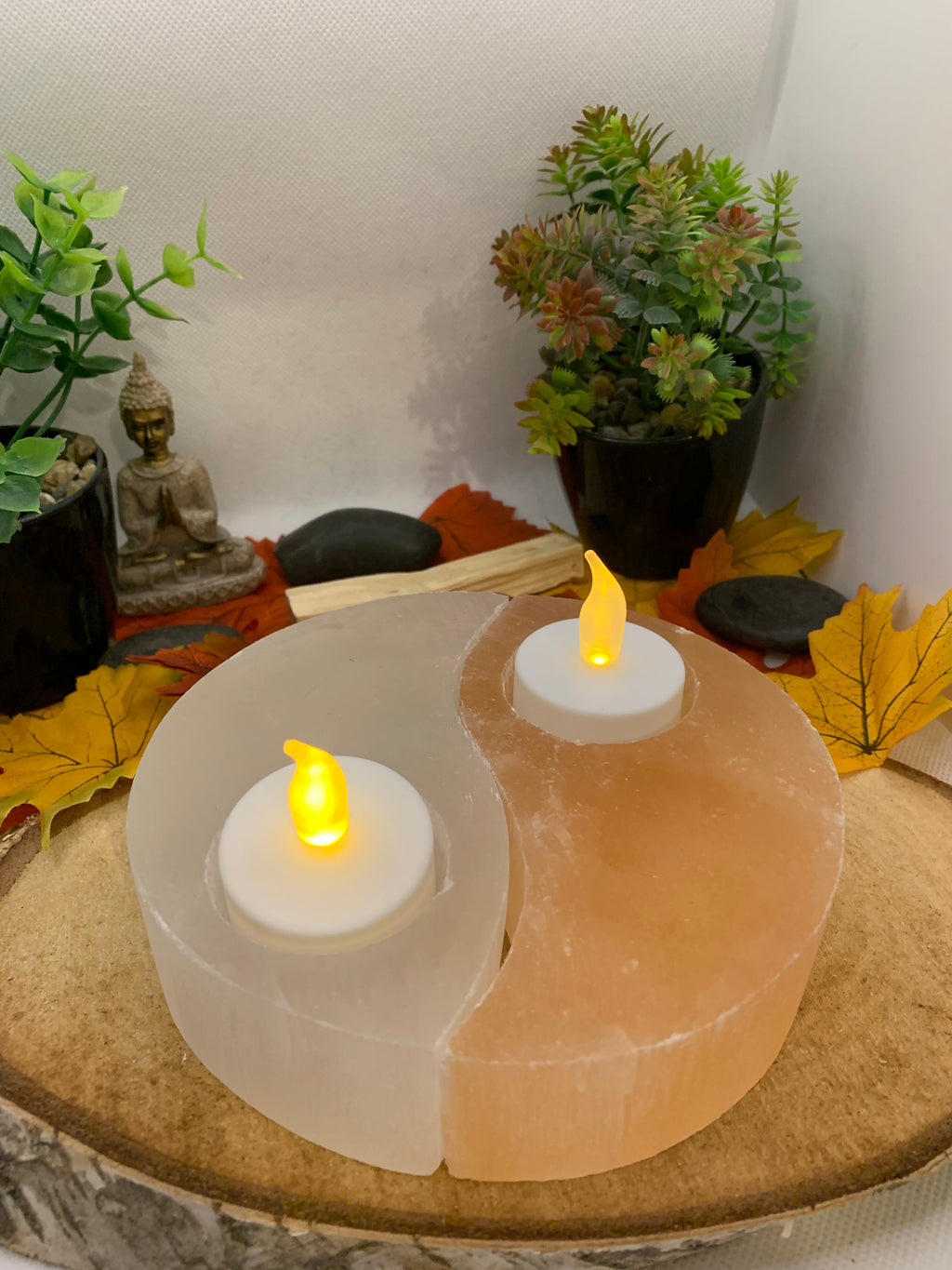 Harmonie lumineuse - Support de bougies yin-yang en sélénite
